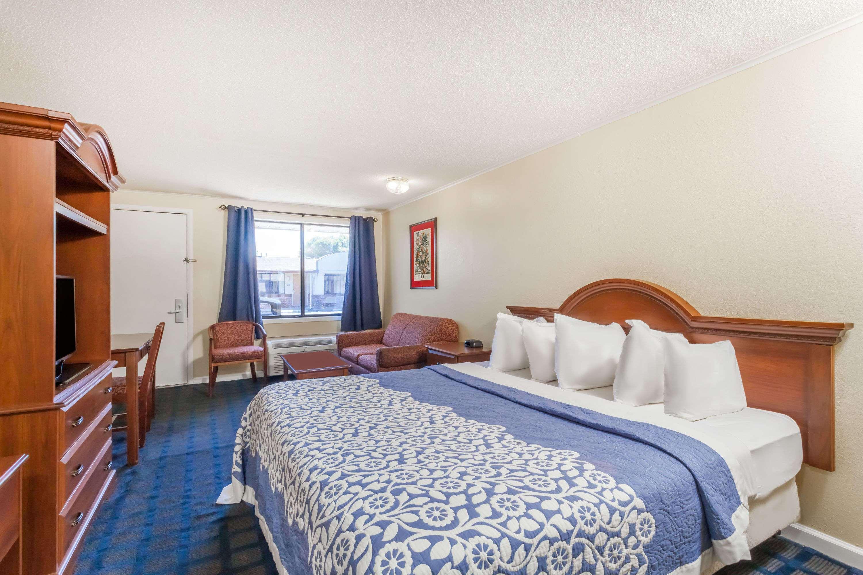 Days Inn By Wyndham Dover Downtown Εξωτερικό φωτογραφία