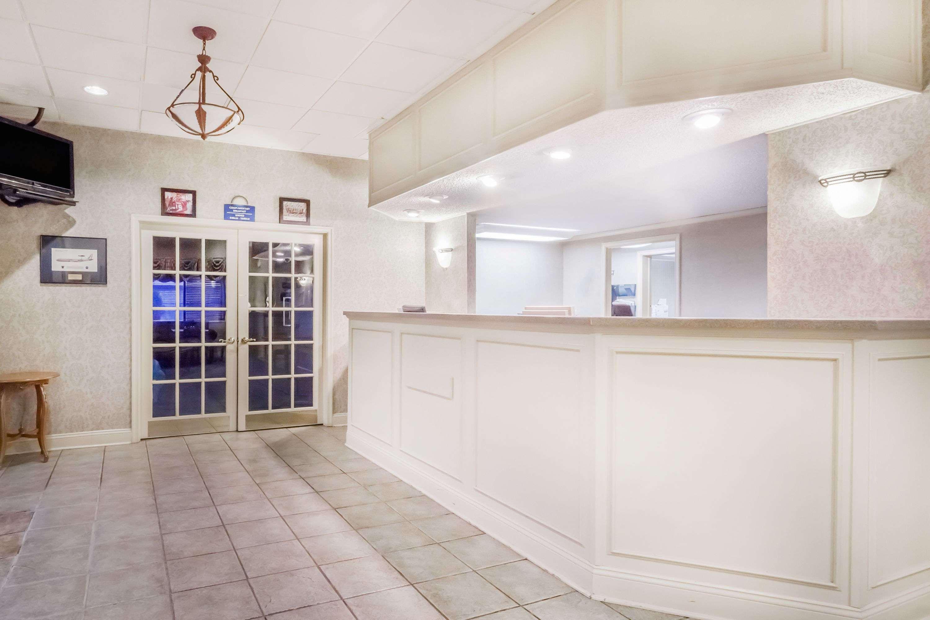 Days Inn By Wyndham Dover Downtown Εξωτερικό φωτογραφία