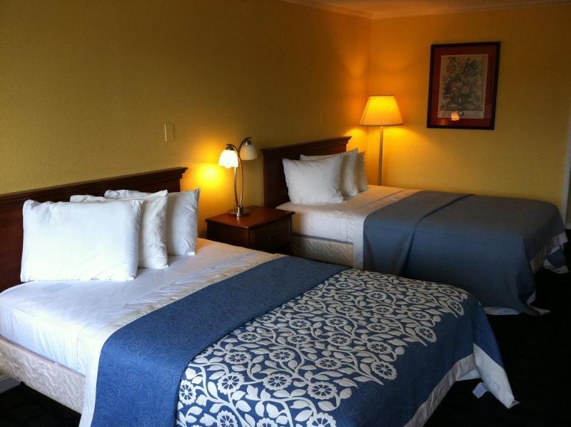 Days Inn By Wyndham Dover Downtown Εξωτερικό φωτογραφία